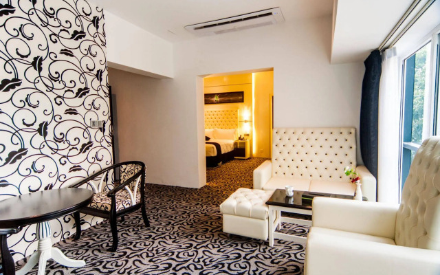 Executive Inn