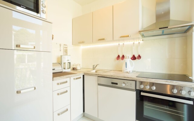 Ivana's Central Suites