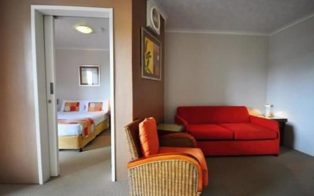 Waters Edge The Strand