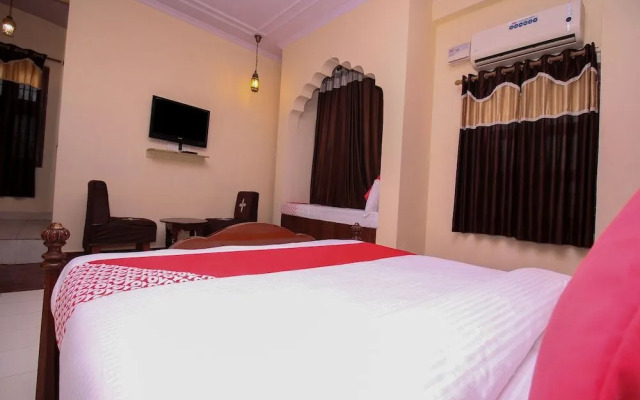 Oyo 15214 Mahal Rajwada Resort