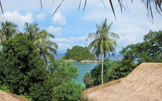Ten Moons Lipe Resort
