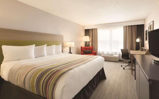 Country Inn & Suites by Radisson, Valparaiso, IN