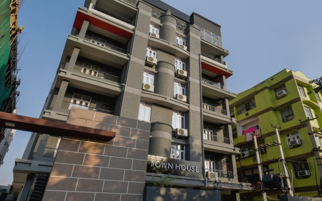 OYO 40963 Townhouse 404 Vidya Vihar