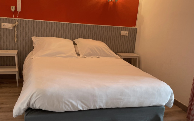 Logis Hotel Le Clement V