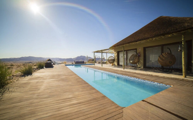 Sandfontein Lodge & Nature Reserve