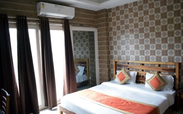 Hotel Palm Tree Sector 31