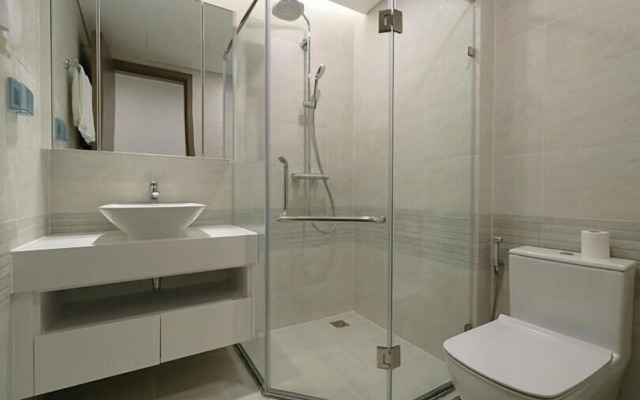 Metropolis Apartment