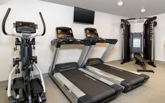 WoodSpring Suites Signature Houston IAH Airport