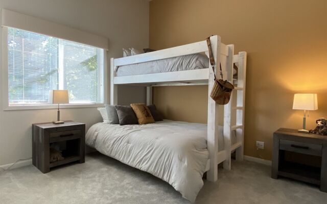 Mh206 Mountain Harbor Hideout