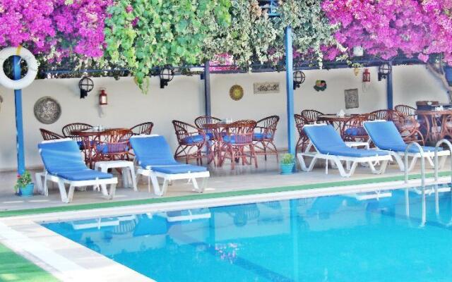 Blue Hotel Turgutreis