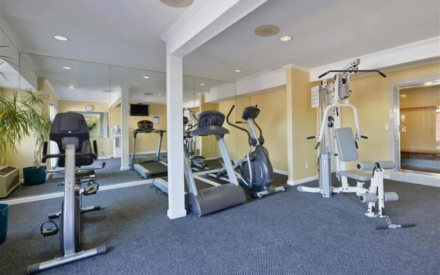 Best Western Plus Executive Suites