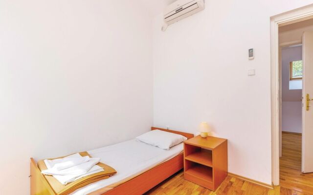 Amazing Home in Dramalj With Wifi and 3 Bedrooms