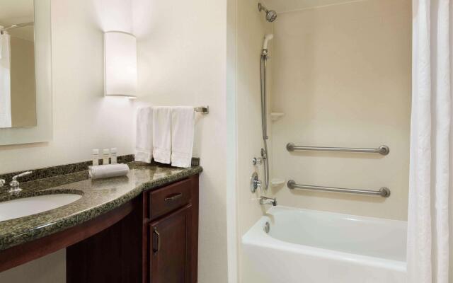 Homewood Suites by Hilton Tampa Airport - Westshore