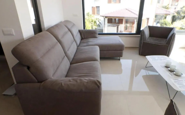 Penthouse No6