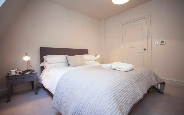 Stylish Wood Street Apartment