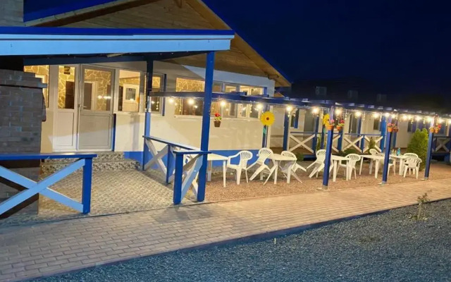 Pensiunea Blue House