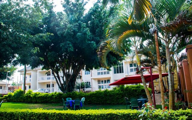 Hotel Alvers Mukono