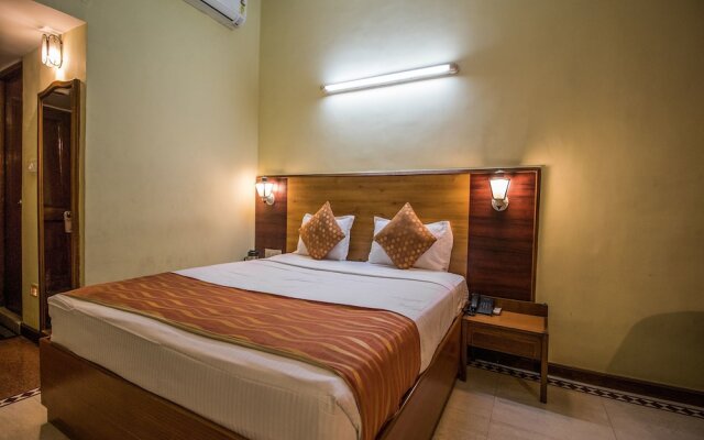 OYO 16955 Belsons Taj Mahal Hotel