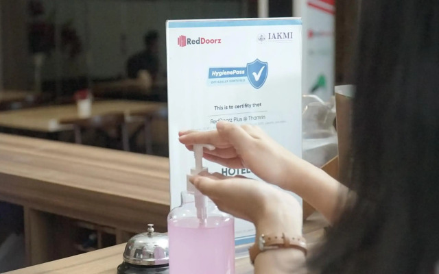 RedDoorz Plus @ Thamrin