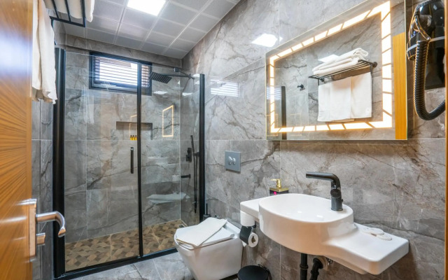 Selini Suites & Waterpark