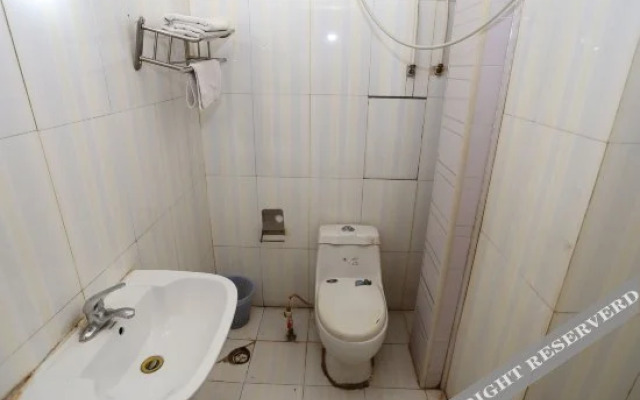Yixin Hotel