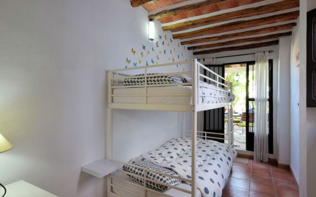 Beautiful Holiday Home with Private Pool in Rute