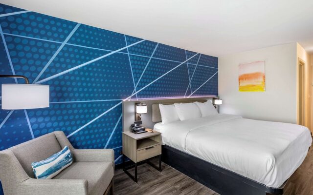 Super 8 Motel - Racine