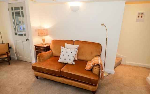 Bumble Cottage