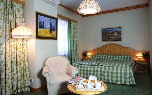 Landhaus Hotel
