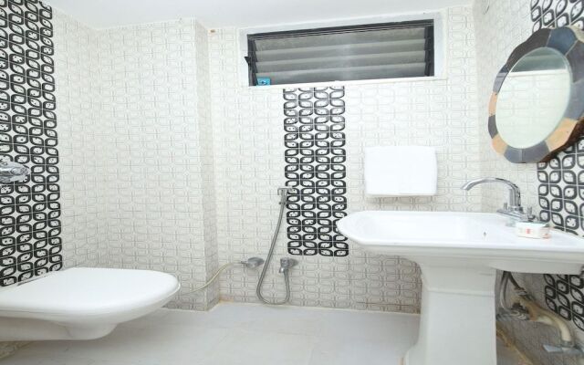 OYO 12498 Hotel Sea Rock
