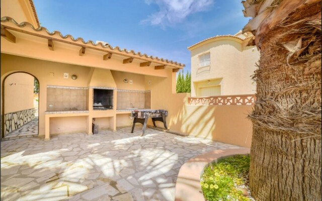 Villa - 5 Bedrooms - 107482