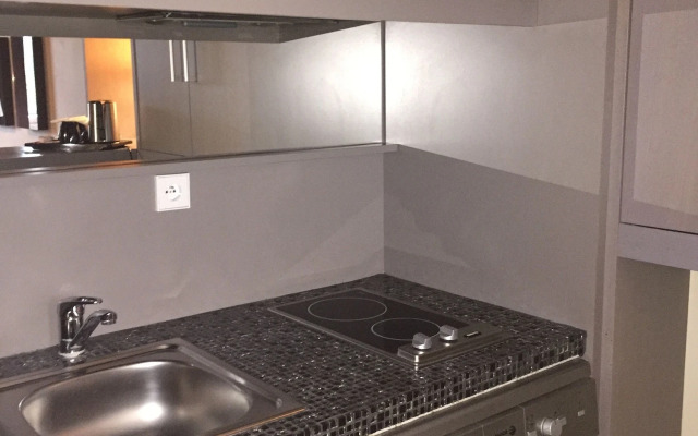 Standing Hotel Suites