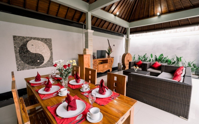 Taman Bali Villa Dewi Sri