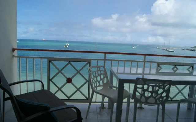 Grand Studio « Blue Sunset » mer, plage, piscine.