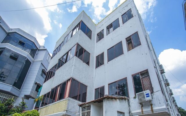 OYO 18544 Amm Residency