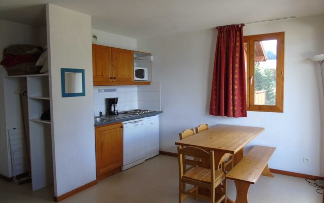 Lou Services Apartment G22 LSI 001