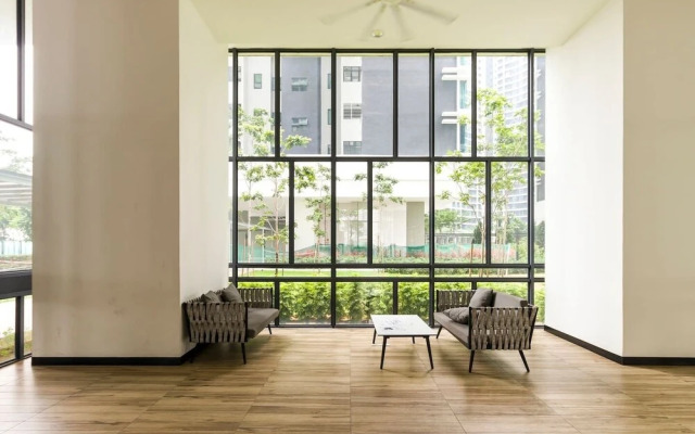 Elegant 3BR Condo for 5 With Outdoor Pool