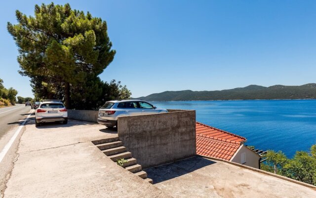 Apartment Ratac - sea front