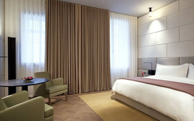 Hotel Cafe Royal, London