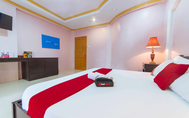 The Q Hotel by Reddoorz