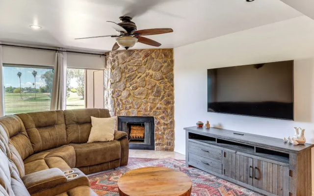 Golf Views & Pool Access: Central Scottsdale Condo