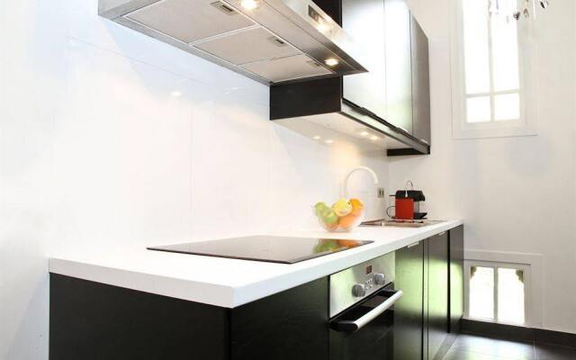 Private Apartments - Eiffel Tower - Champs de Mars