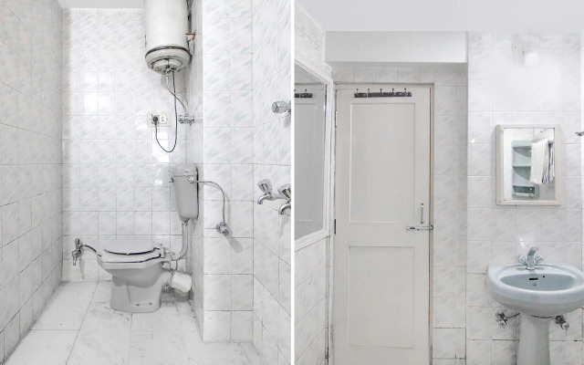 Fabhotel Pushpak