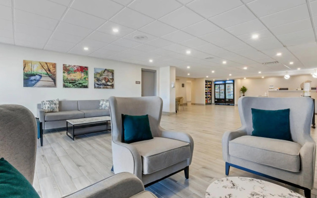 Comfort Inn & Suites