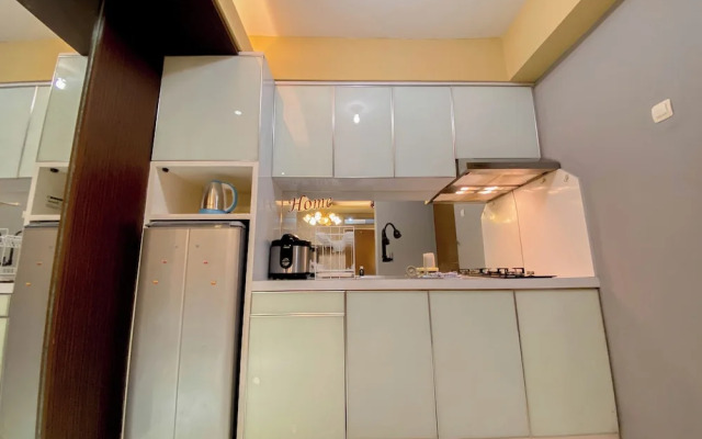 Urban 3Br At Apartment Gateway Ahmad Yani Cicadas