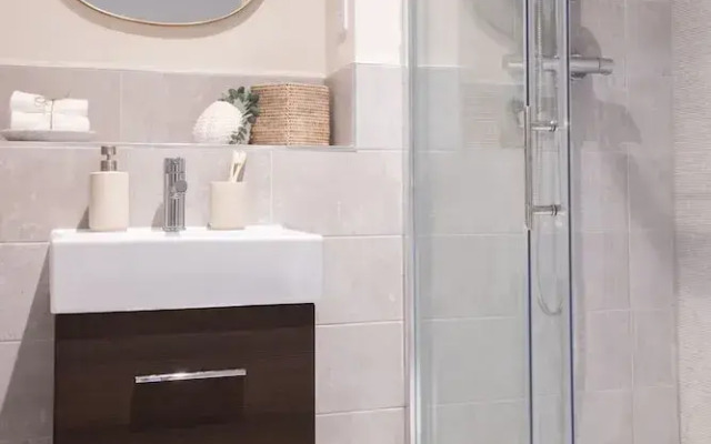 Stylish 3Bd Townhouse In Central Winchester