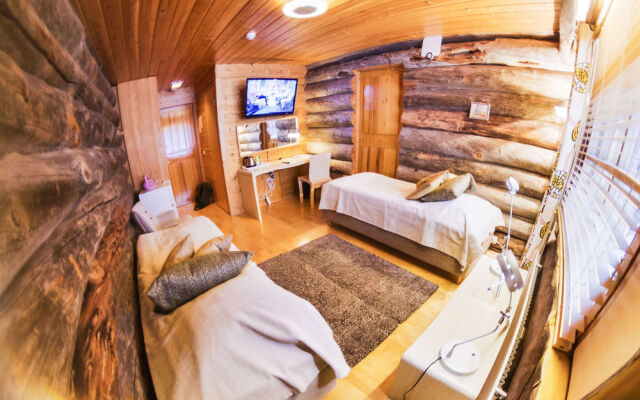 Kuukkeli Log Houses Teerenpesä - Superior Suite A49