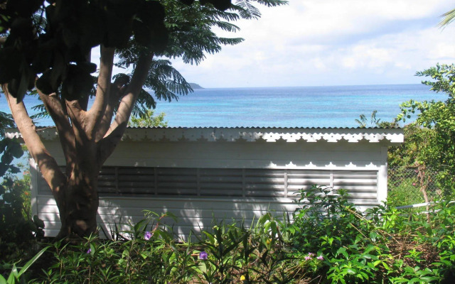 Green Roof Inn
