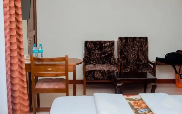 Kilimanjaro Crane Hotel