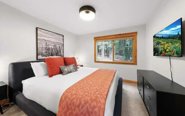 Modern Lake Tahoe Retreat Ski and Swim